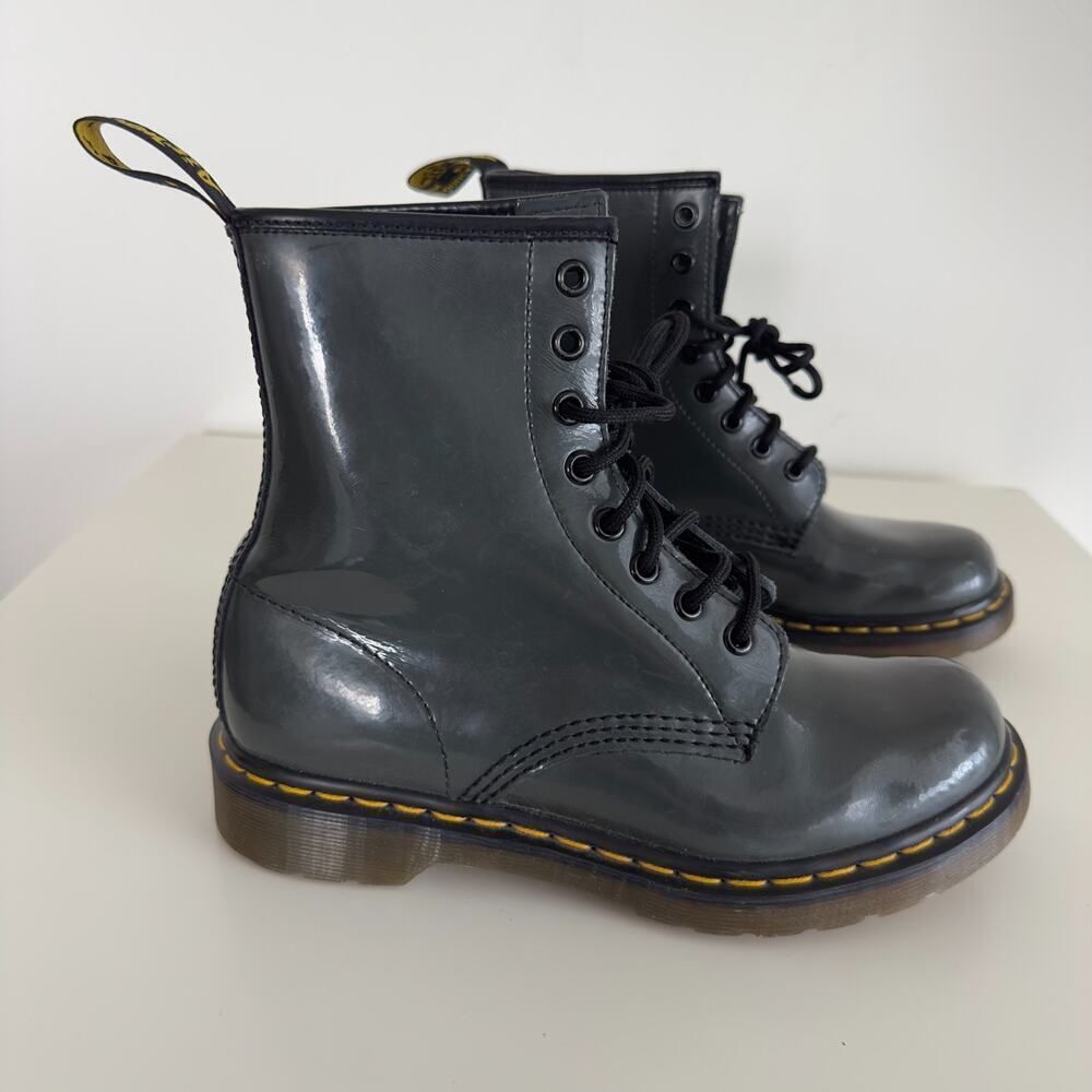 Dr Martens Boots 11821 Womens 7 Gray Patent Leather Combat Lace Up Grunge Rock - Picture 2 of 11